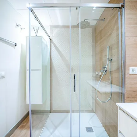 Modern 3-bedroom Haven In Almendros San Pedro *
