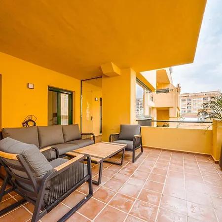 Modern 3-bedroom Haven In Almendros San Pedro 公寓 *