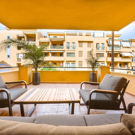 Modern 3-bedroom Haven In Almendros San Pedro 公寓 *