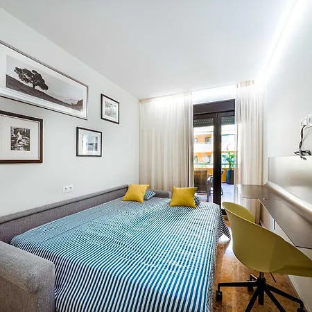 Apartment Modern 3-bedroom Haven In Almendros San Pedro