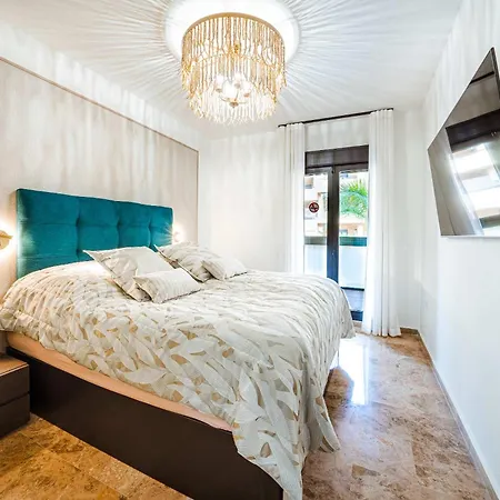 Modern 3-bedroom Haven In Almendros San Pedro 公寓 马尔韦利亚